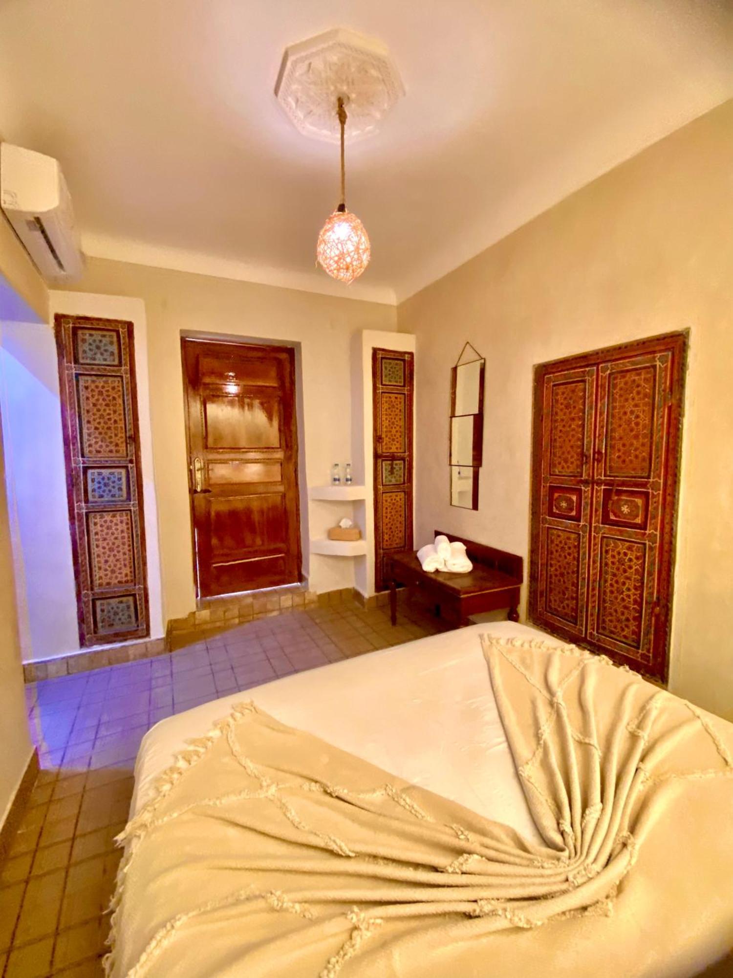 Riad Oum H&N B&B มาร์ราเกช ภายนอก รูปภาพ